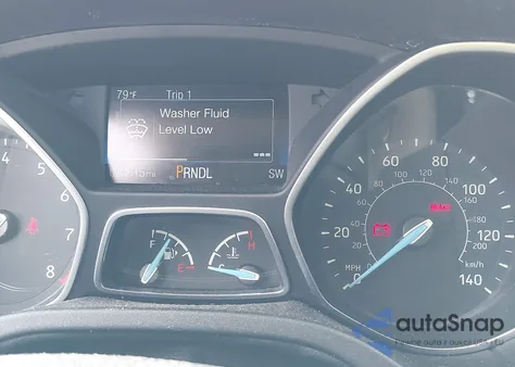 2016 Ford Focus Se z USA, uszkodzony, nr VIN 1FADP3F24GL267650